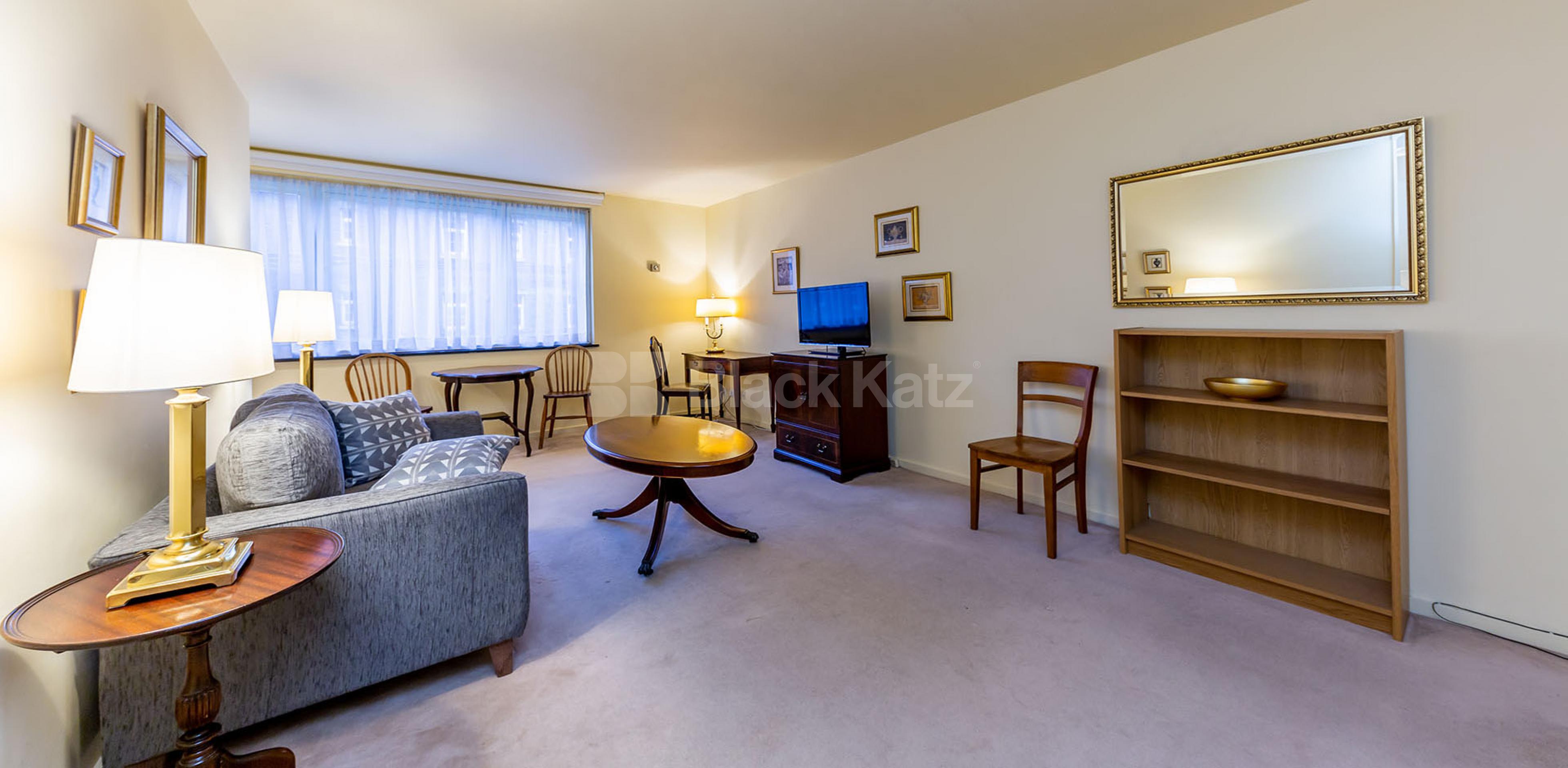 Fantastic studio loacted within a stones throw to Regents Park Cumberland Terrace Mews, Regents Park  NW1